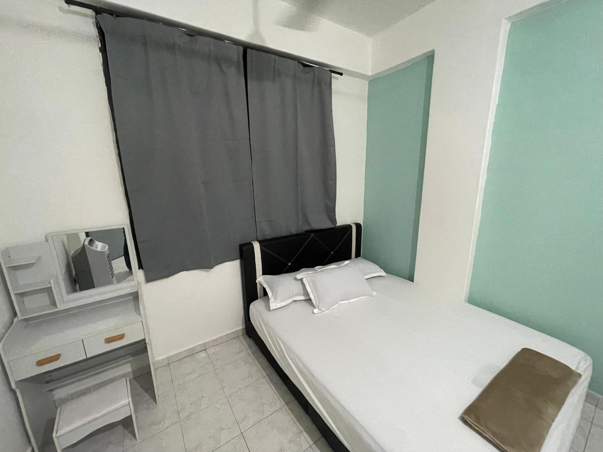 Blissful Breeze 4 Rooms & Netflix By Ezyroom Melaka อาเยอร์ เกโระห์ ภายนอก รูปภาพ